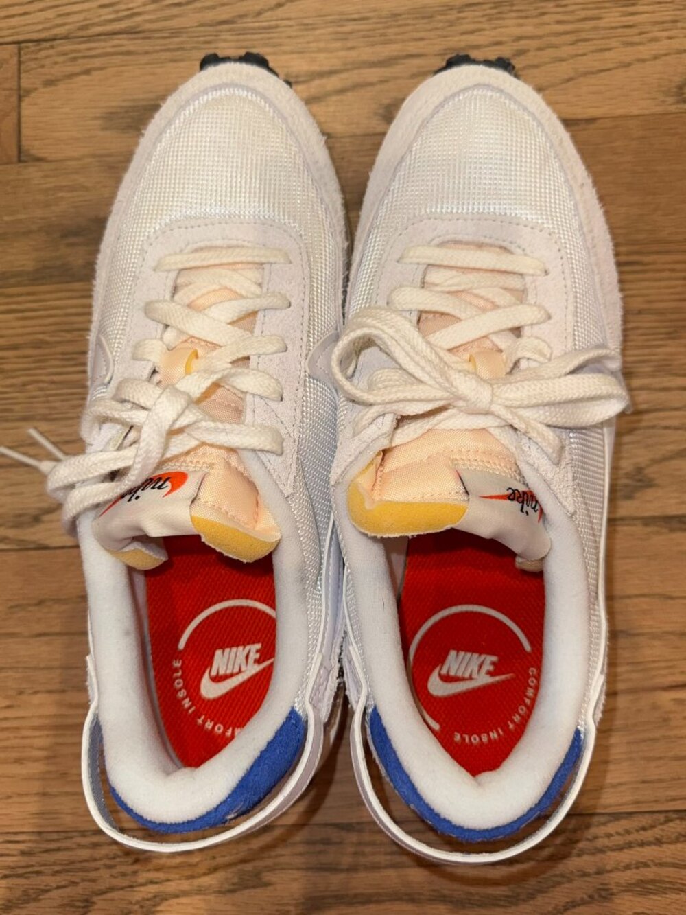 NWOB Nike Waffle Trainer 2 white royal blue size 9 women's